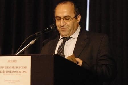إيطاليا – اصدار كتاب بعنوان "أشْعارُ الخِلّانْ مِنَ الأطِباءِ الطِلْيانْ " لـ د.صلاح محاميد 